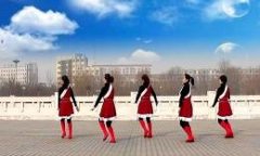 钟情广场舞今年最特别 原创舞蹈