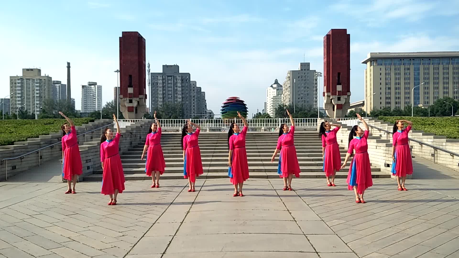 北京东风广场舞孝敬父母-9人团队演示