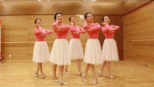 寿州快乐广场舞红红的灯笼舞起来-20人队形版